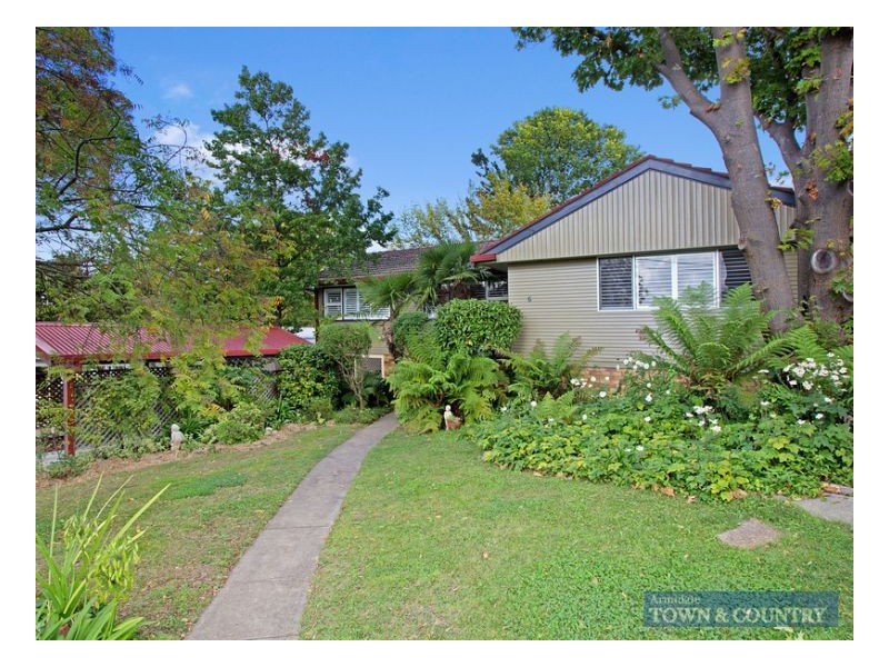 6 Mayfield Avenue, Armidale NSW 2350