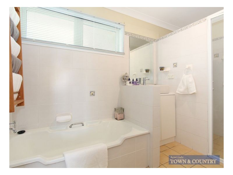 6 Mayfield Avenue, Armidale NSW 2350