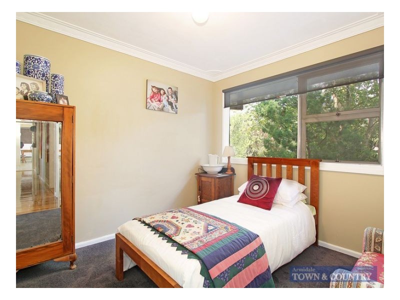 6 Mayfield Avenue, Armidale NSW 2350