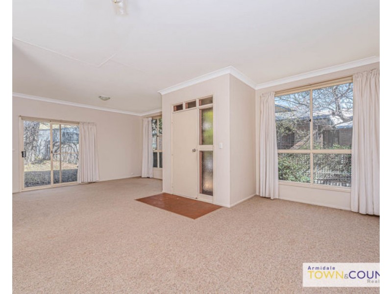 3 Nathaniel Pidgeon Drive, Armidale NSW 2350
