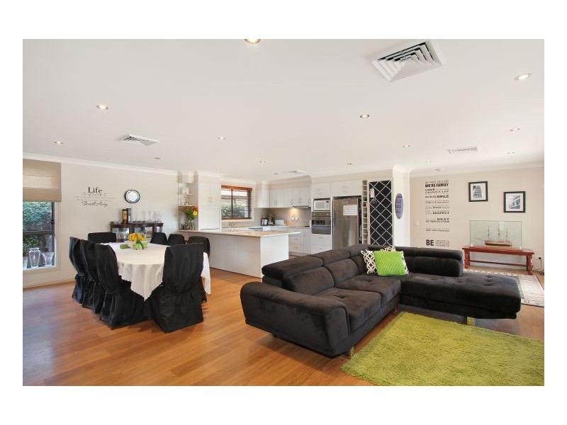 8 Braebank Avenue, Armidale NSW 2350