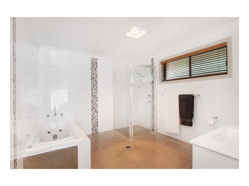 8 Braebank Avenue, Armidale NSW 2350