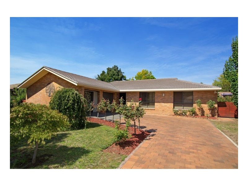 8 Braebank Avenue, Armidale NSW 2350