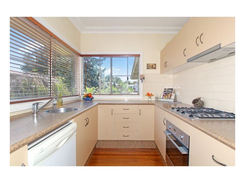 8 Lackey Street, Guyra NSW 2365