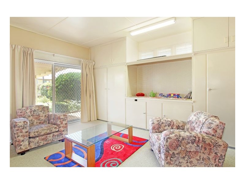 8 Lackey Street, Guyra NSW 2365