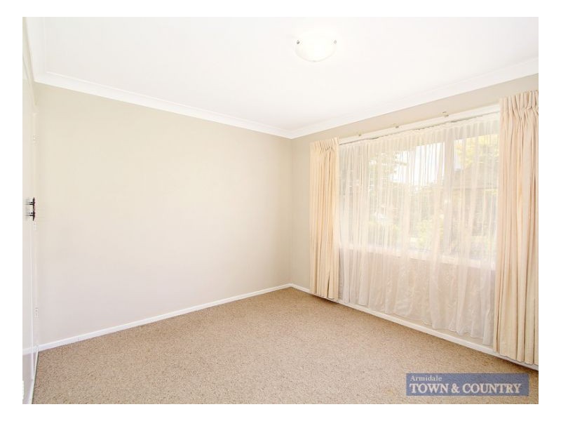 1 Yallambee Avenue, Armidale NSW 2350