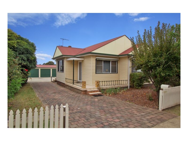 121 Butler Street, Armidale NSW 2350