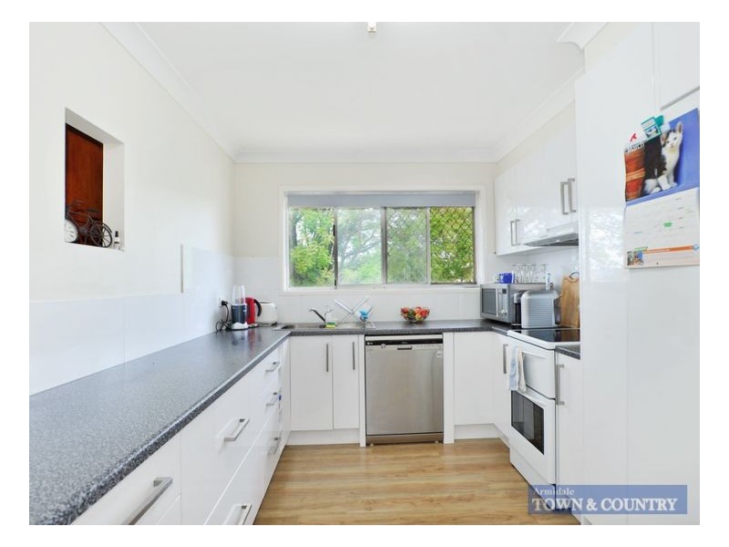 31 Glass St, Armidale NSW 2350