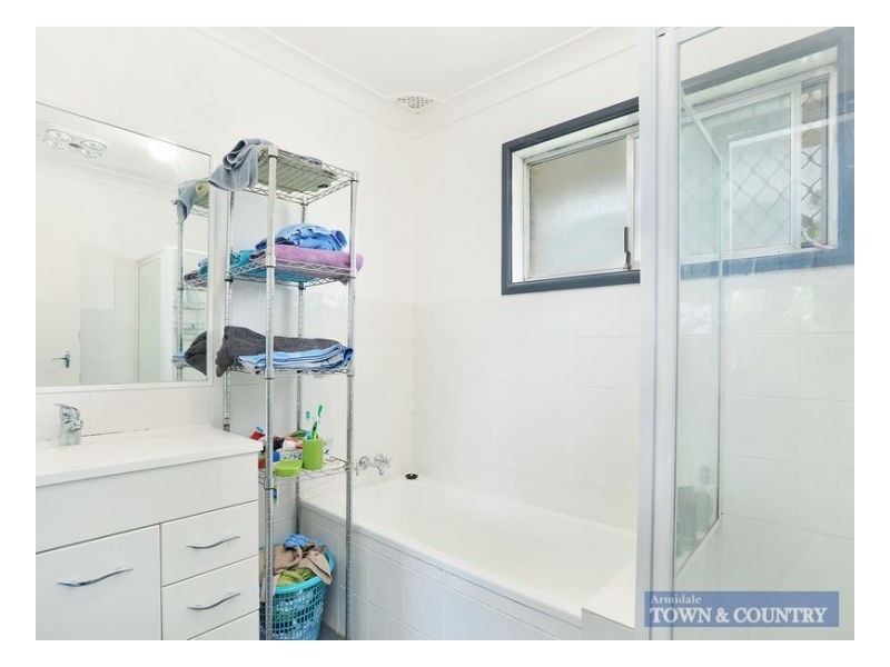 31 Glass St, Armidale NSW 2350