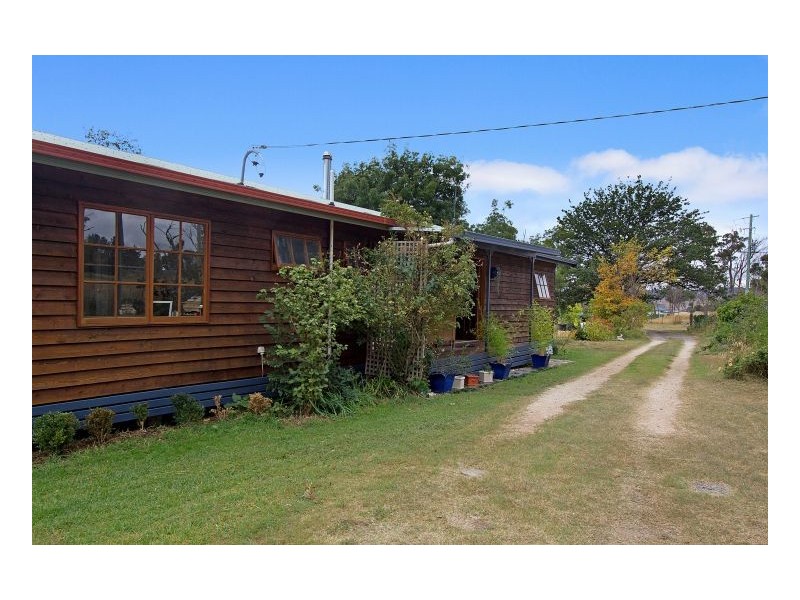 78 McCannas Road, Armidale NSW 2350