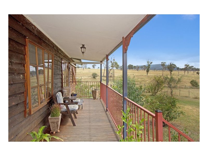 78 McCannas Road, Armidale NSW 2350