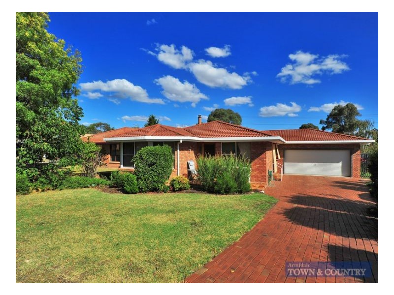 12 Northey Drive, Armidale NSW 2350