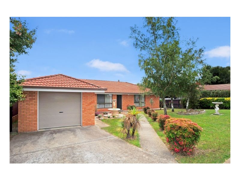 22 Verna Close, Armidale NSW 2350