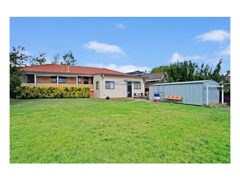 22 Verna Close, Armidale NSW 2350