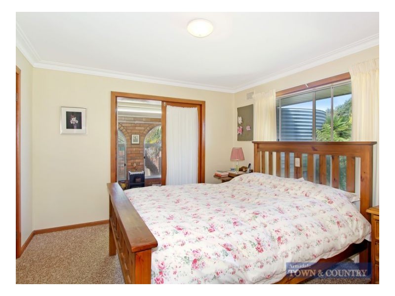 8 Lackey Street, Guyra NSW 2365