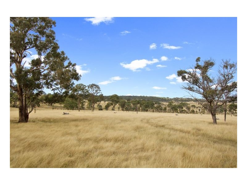 107 Gara Road, Armidale NSW 2350