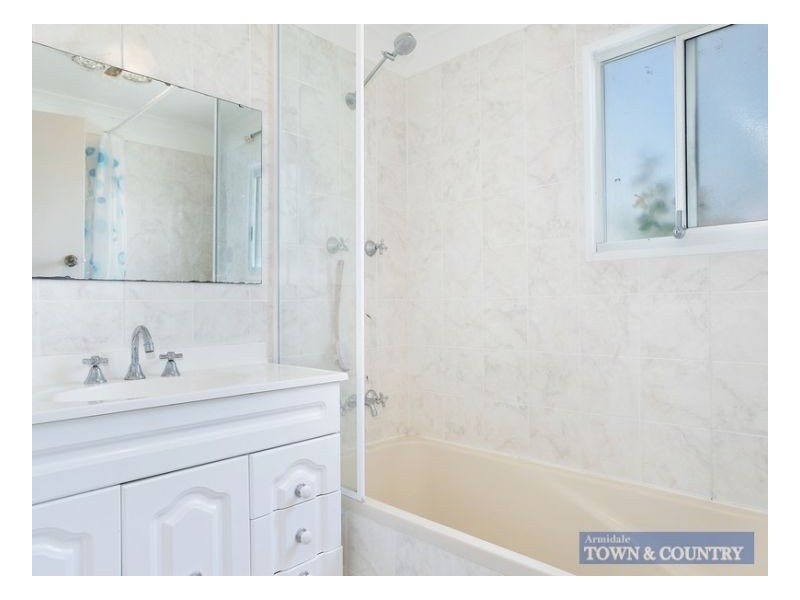 229 Brown Street, Armidale NSW 2350