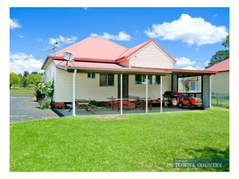 229 Brown Street, Armidale NSW 2350