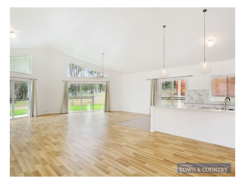 53 Kareela Road, Armidale NSW 2350