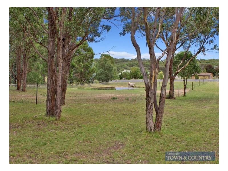 53 Kareela Road, Armidale NSW 2350