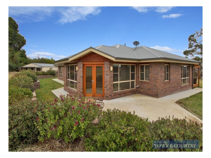 4 Stoney Ridge Road, Armidale NSW 2350