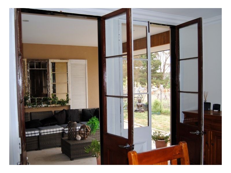 69 Bridge Street, Uralla NSW 2358