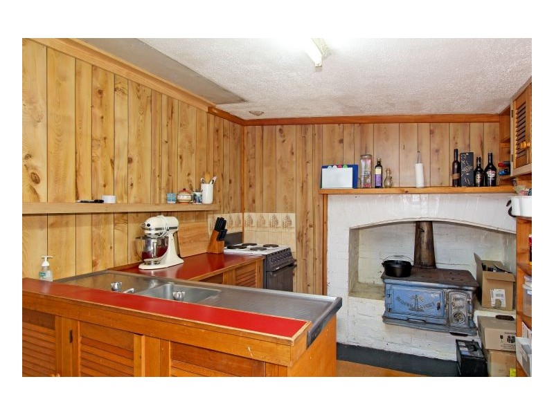 107 Erskine Street., Armidale NSW 2350