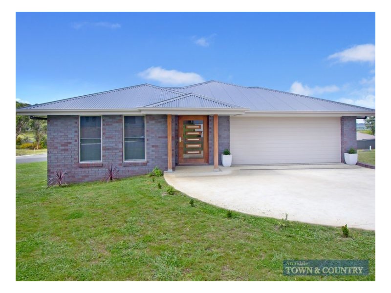 7 Schaefer Drive, Armidale NSW 2350