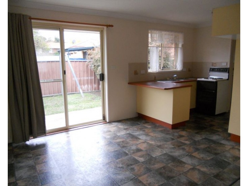 1/5 Northey Drive, Armidale NSW 2350