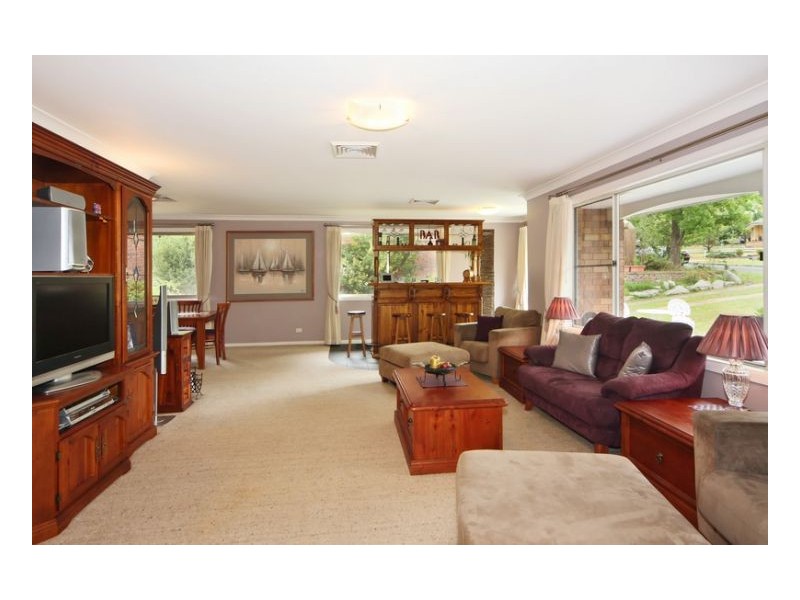 24 Werrina Crescent., Armidale NSW 2350