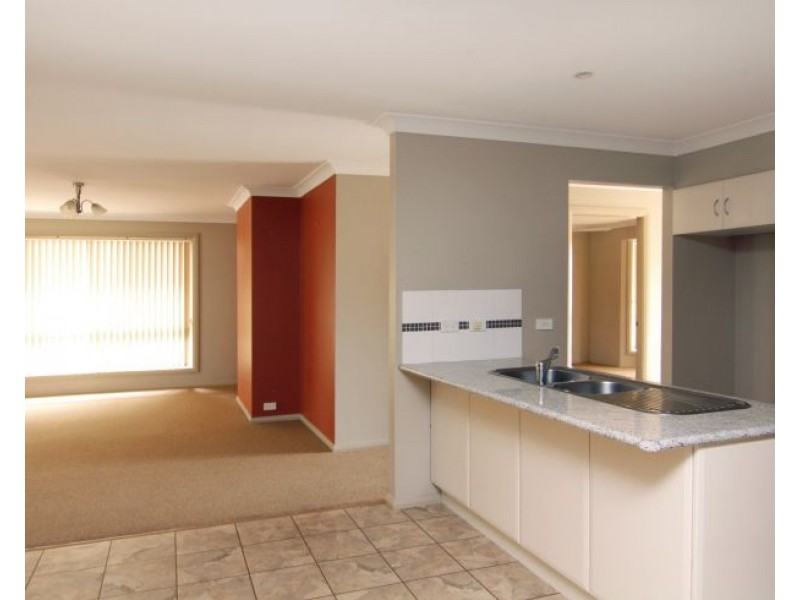 1/32 Golden Grove, Armidale NSW 2350