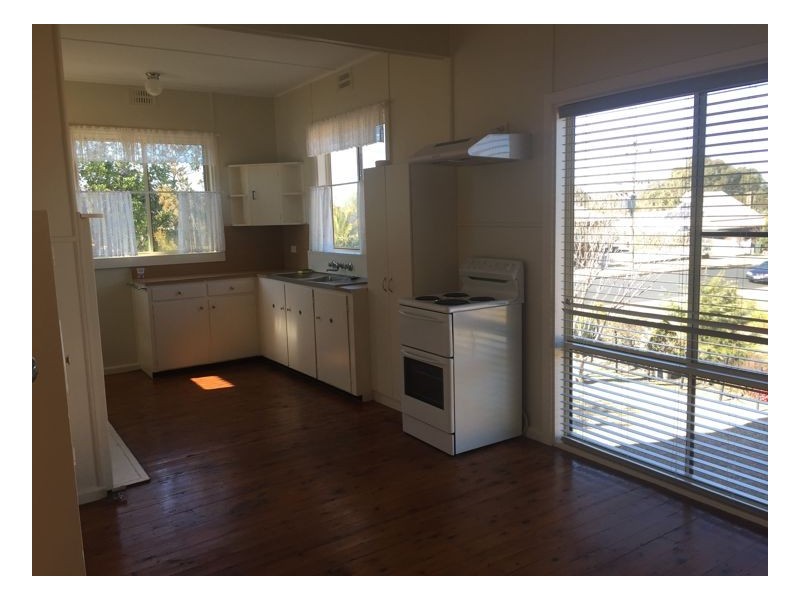 2 Taylor Street, Armidale NSW 2350
