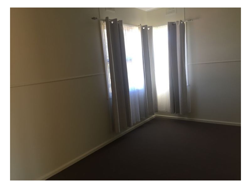 2 Taylor Street, Armidale NSW 2350
