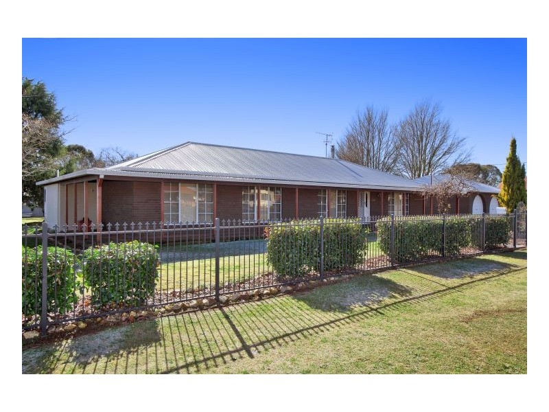 113 Ollera Street, Guyra NSW 2365