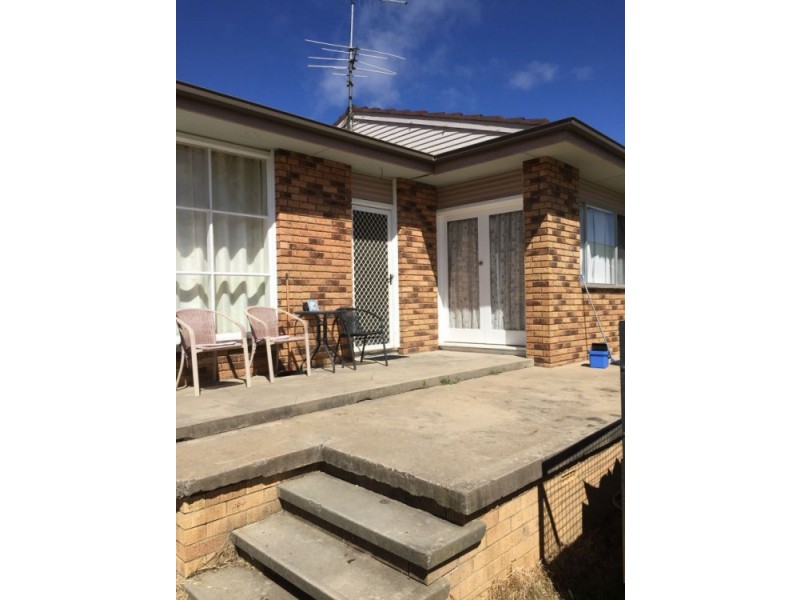 1 Oliver Avenue, Armidale NSW 2350