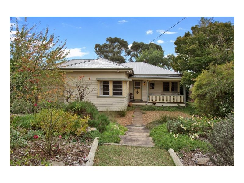 97 Mann Street., Armidale NSW 2350