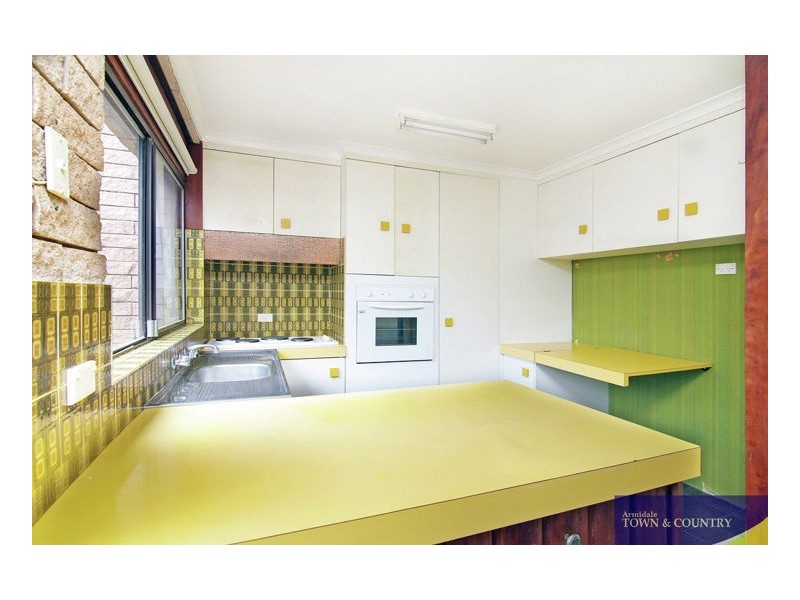 2/11 Barclay Street., Armidale NSW 2350