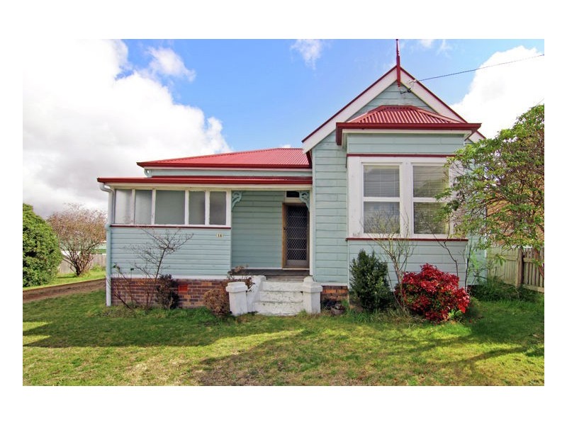 14 Marsh Street, Armidale NSW 2350