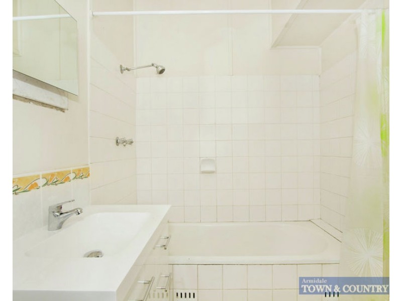 2 Barney Street, Armidale NSW 2350