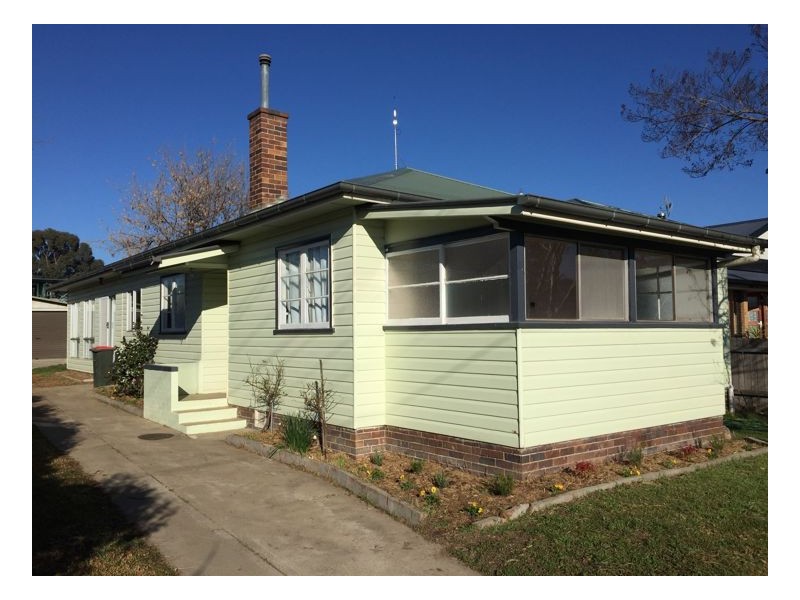 68 Dumaresq Street, Armidale NSW 2350