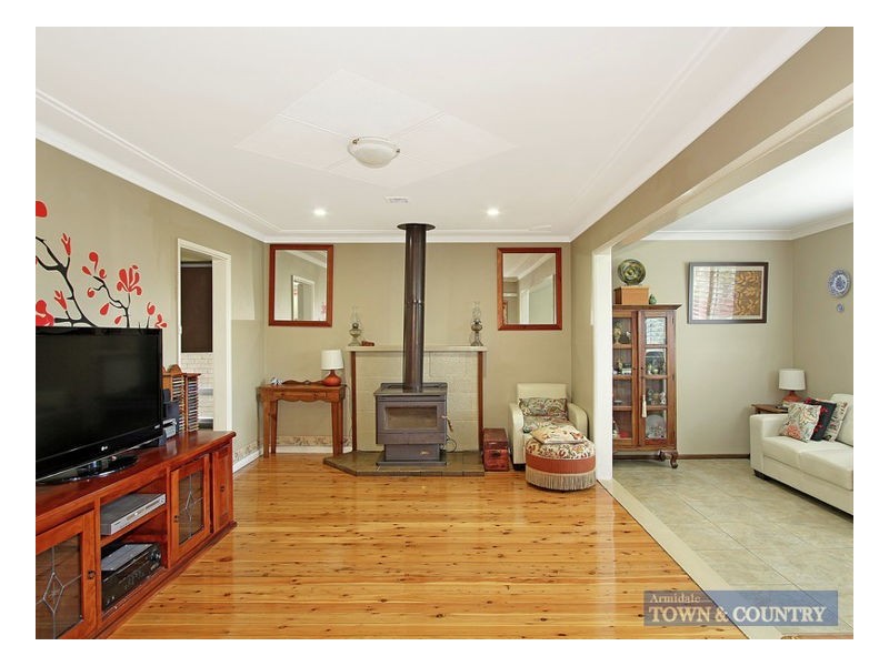 6 Mayfield Avenue, Armidale NSW 2350