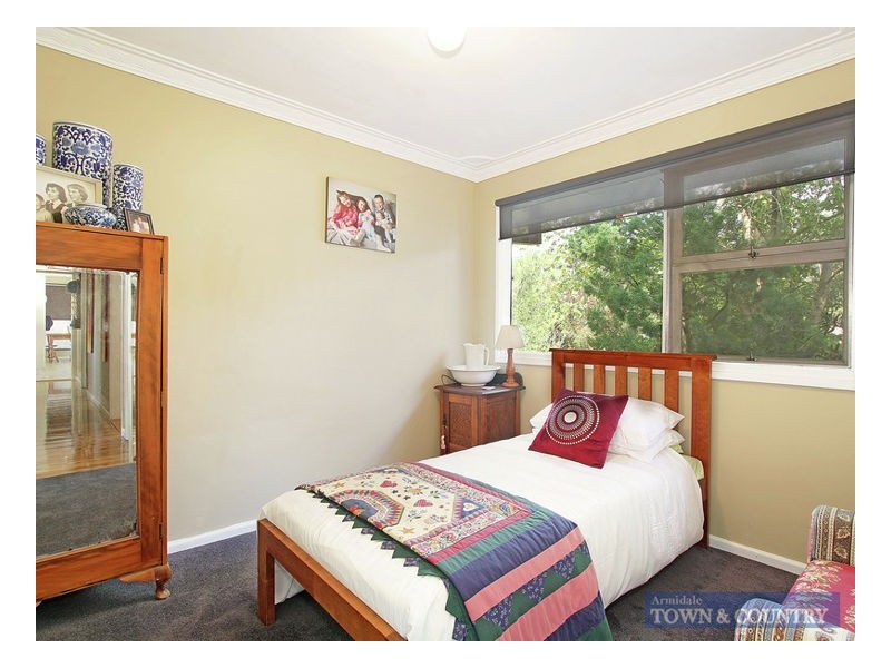 6 Mayfield Avenue, Armidale NSW 2350