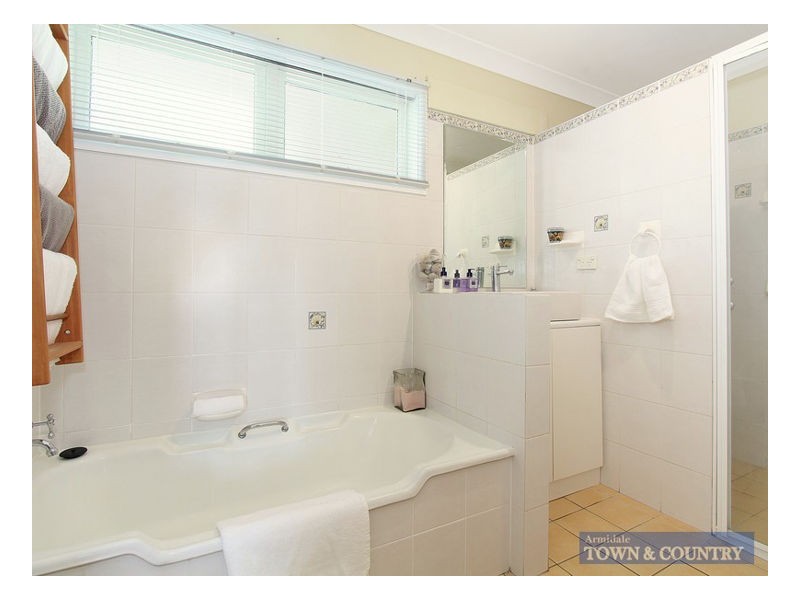 6 Mayfield Avenue, Armidale NSW 2350