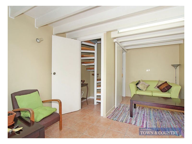 6 Mayfield Avenue, Armidale NSW 2350