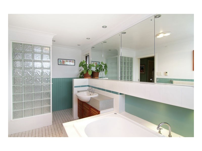 25 Mundays Lane, Armidale NSW 2350