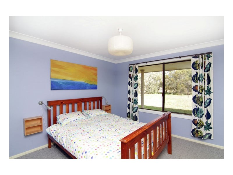 25 Mundays Lane, Armidale NSW 2350