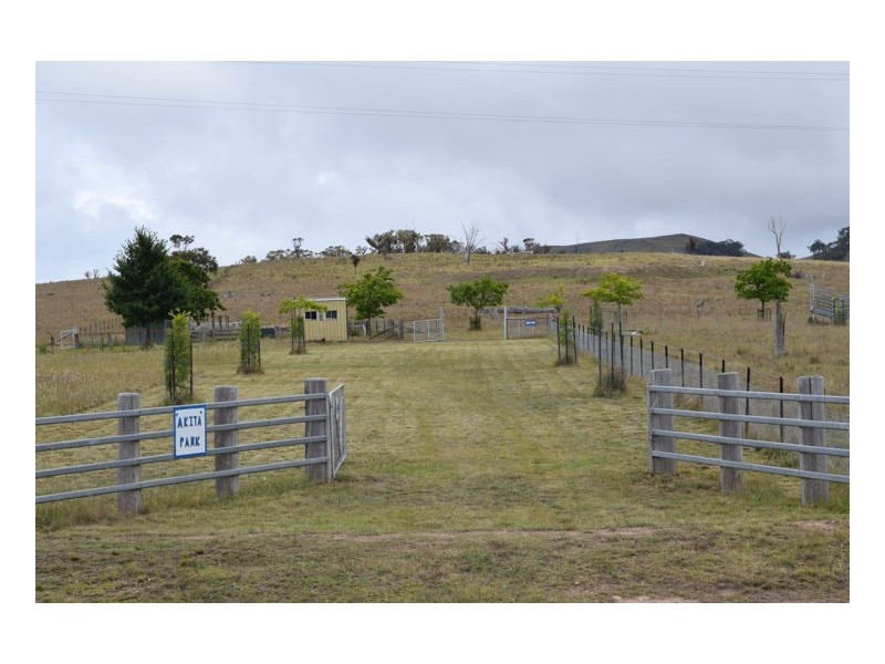 22-24. Blue Knobby Road, Armidale NSW 2350