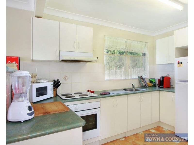 2/2 Kenalmac Avenue, Armidale NSW 2350
