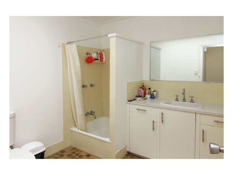 1 & 2 /4 Wade Avenue, Armidale NSW 2350