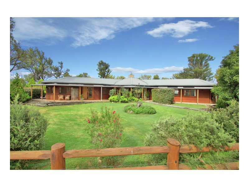 88 Gara Road, Armidale NSW 2350